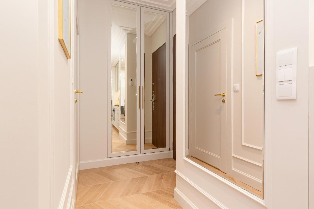Mennica Residence Central Apartment By Renters Prestige วอร์ซอ ภายนอก รูปภาพ