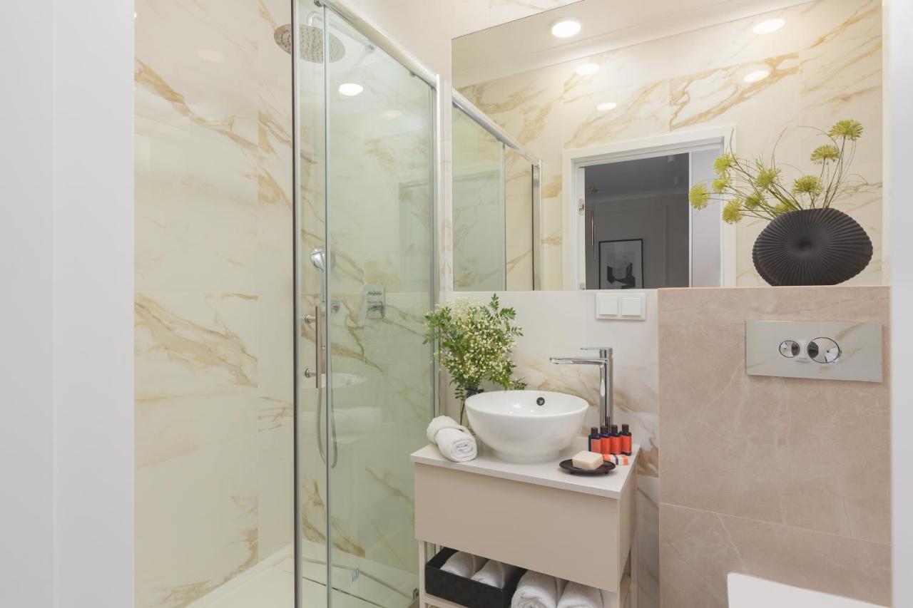 Mennica Residence Central Apartment By Renters Prestige วอร์ซอ ภายนอก รูปภาพ