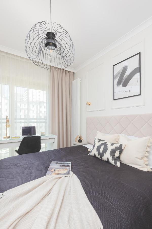 Mennica Residence Central Apartment By Renters Prestige วอร์ซอ ภายนอก รูปภาพ