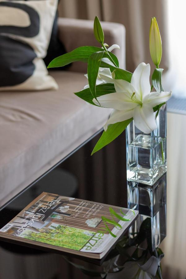 Mennica Residence Central Apartment By Renters Prestige วอร์ซอ ภายนอก รูปภาพ